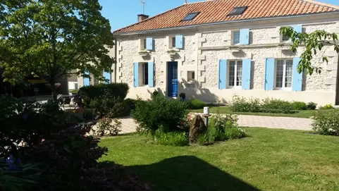 Accès à la page de réservation du gite l'Erable 10 personnes avec piscine